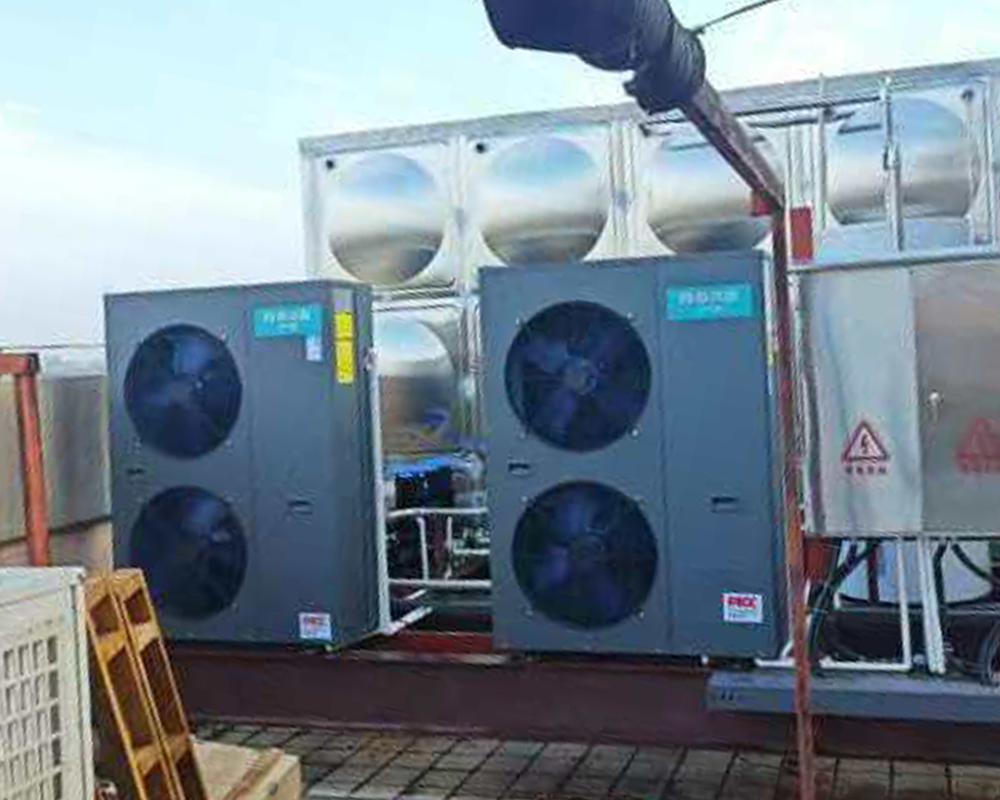 详细了解一下太阳能热水工程与空气能热水工程之间的区别