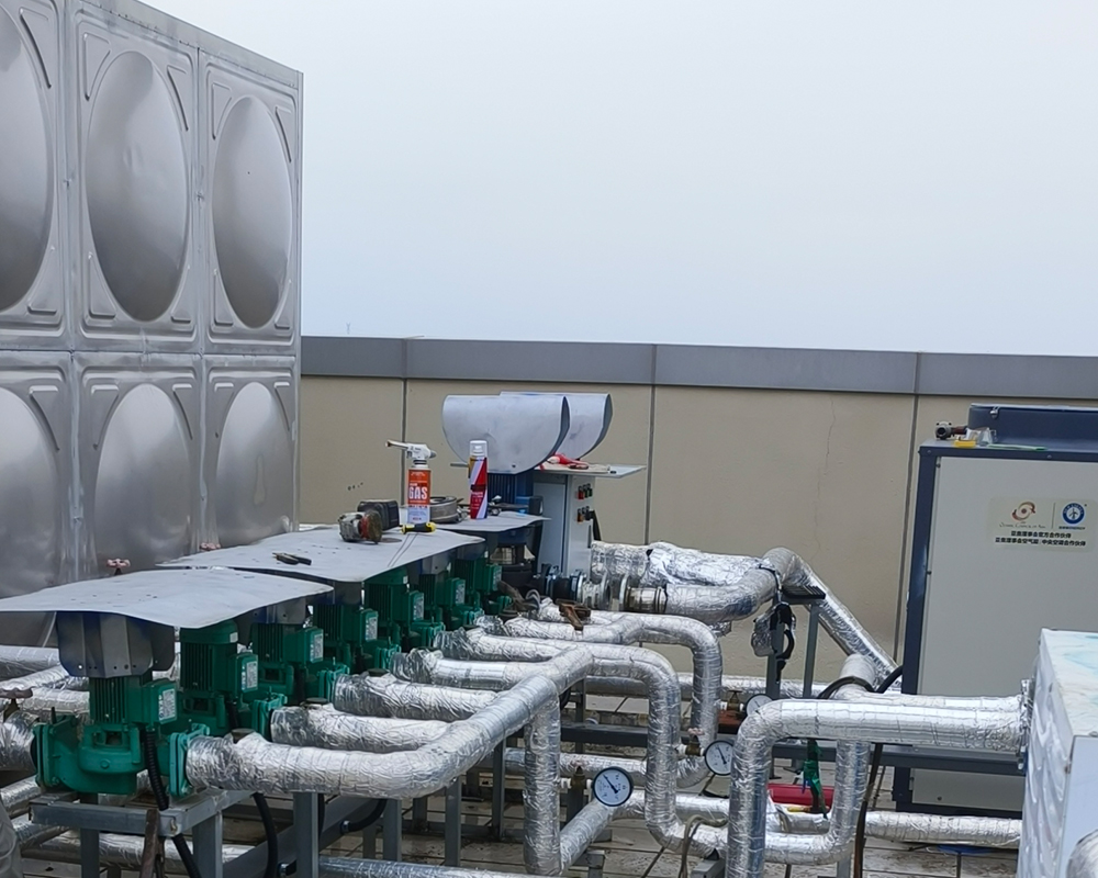 武汉太阳能热水器的两种防冻方法